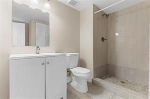 158 Lakeview Drive, Weston, FL 33326 Photo