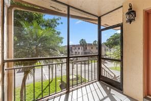 158 Lakeview Drive, Weston, FL 33326 Photo
