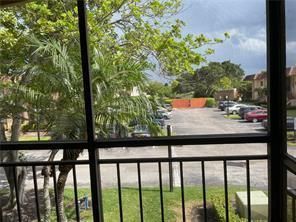 158 Lakeview Drive, Weston, FL 33326 Photo