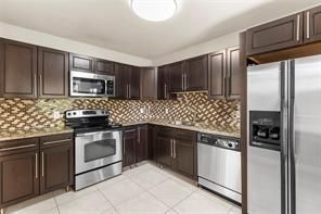 158 Lakeview Drive, Weston, FL 33326 Photo