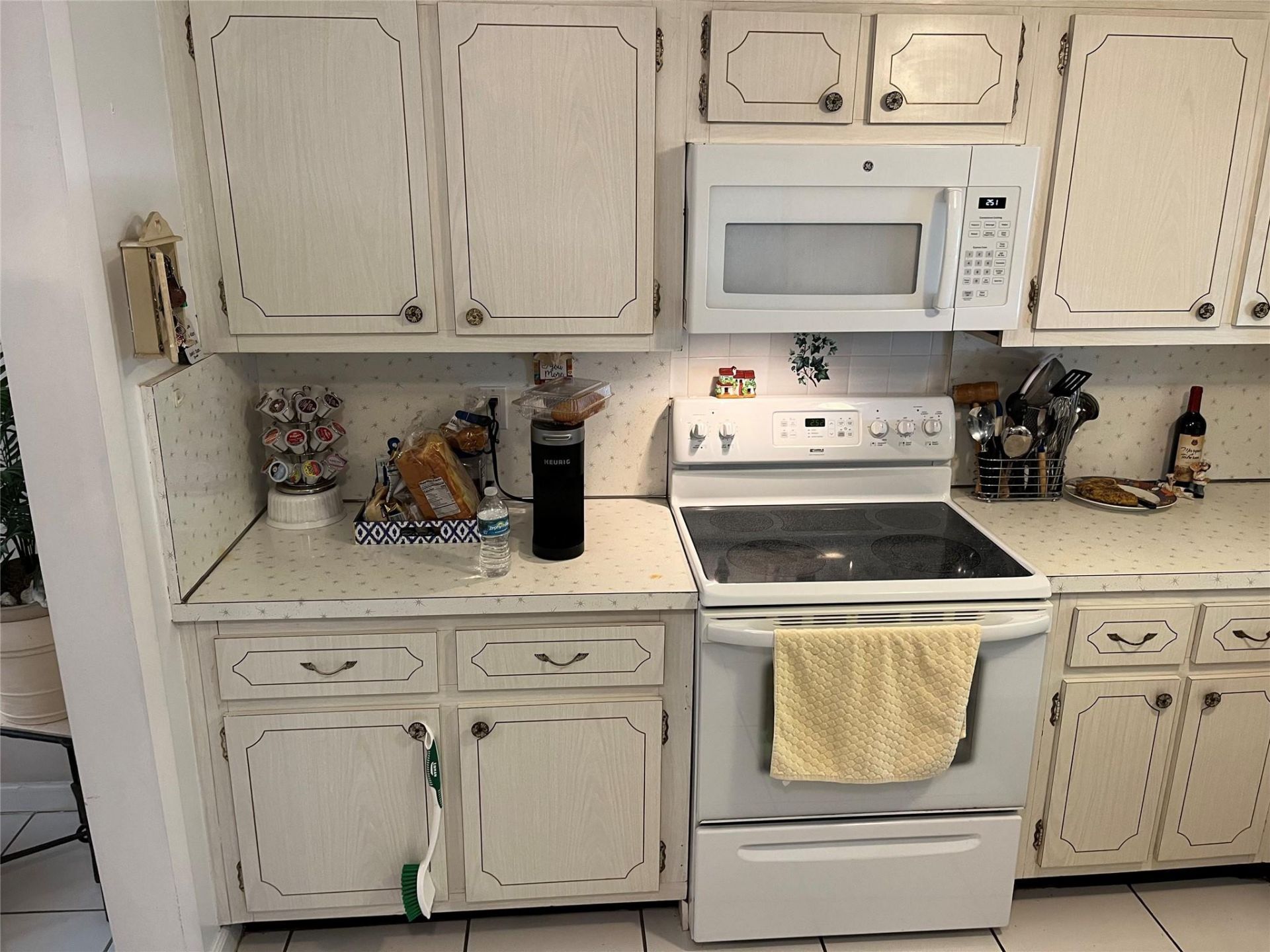 412 S Luna Court, Unit 2, Hollywood, FL 33021 Photo