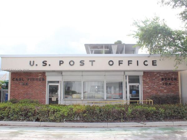 1661 West Ave , Miami Beach, FL 33139