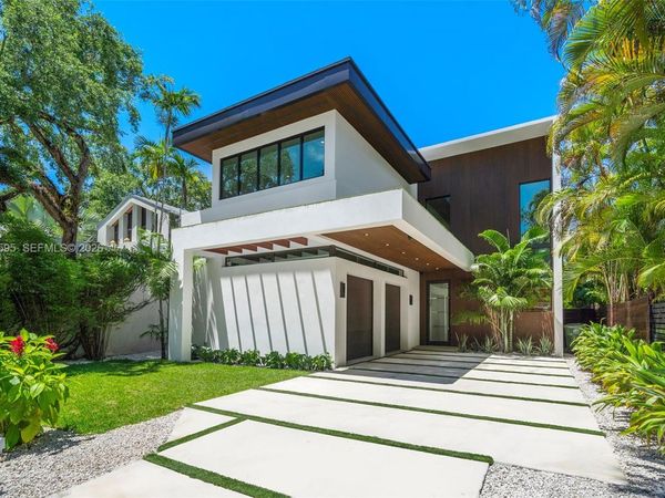 2521 Lincoln Ave , Miami, FL 33133