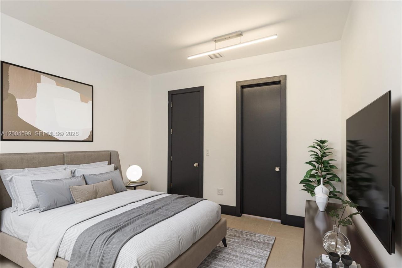 2440 N Shore Ter, Miami Beach, FL 33141 Photo