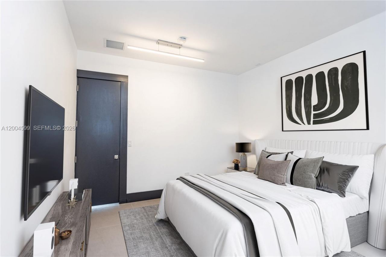 2440 N Shore Ter, Miami Beach, FL 33141 Photo