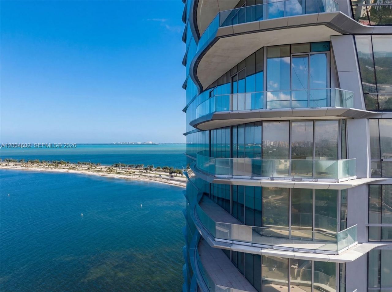 175 SE 25th Rd, Unit 1404, Miami, FL 33129 Photo