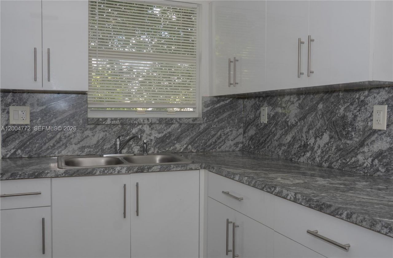 3376 NW 49th St , Miami, FL 33142 Photo