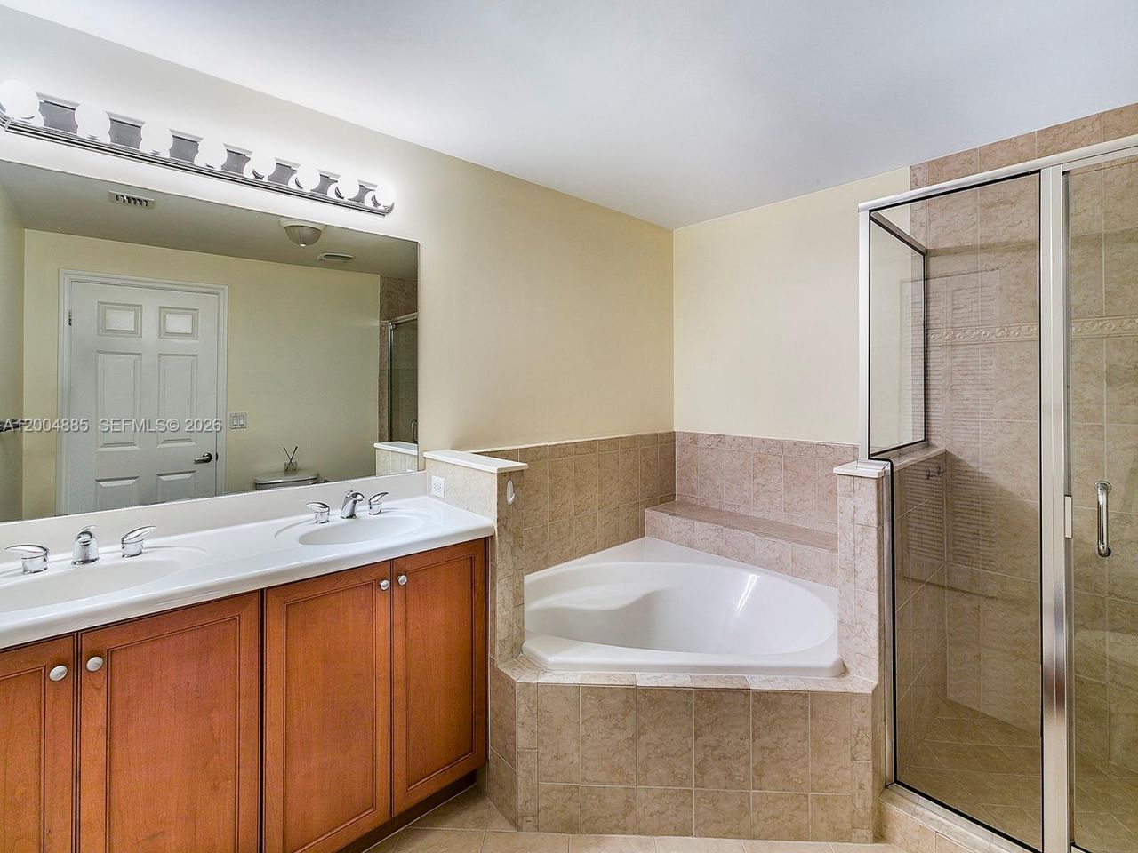 8390 SW 72nd Ave , Unit 423, Miami, FL 33143 Photo