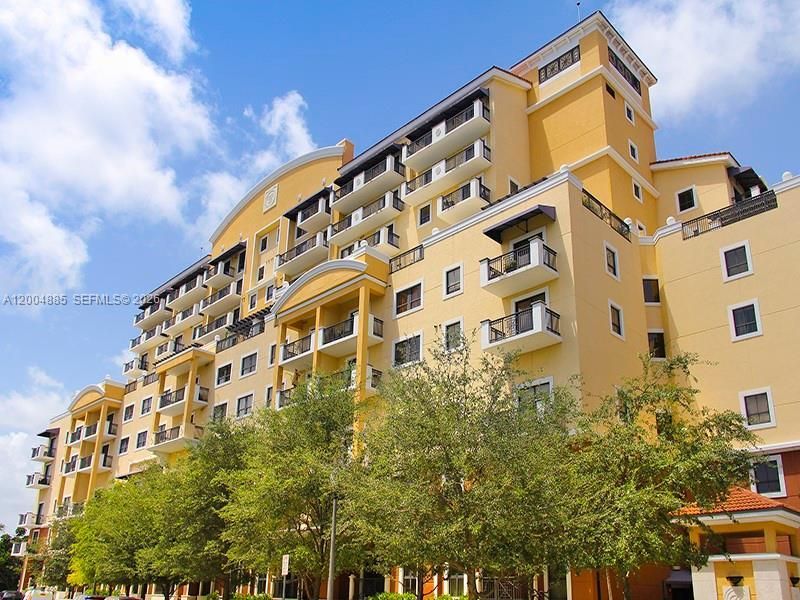 8390 SW 72nd Ave, Unit 423, Miami, FL 33143 Photo