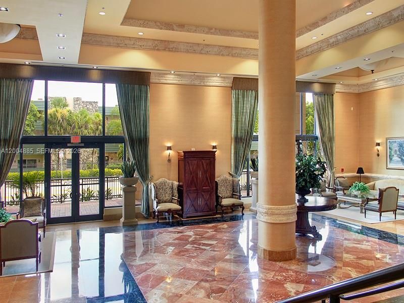 8390 SW 72nd Ave, Unit 423, Miami, FL 33143 Photo