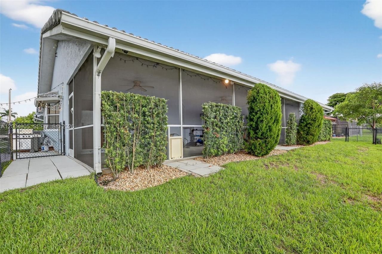 7891 NW 90th Ave , Tamarac, FL 33321 Photo
