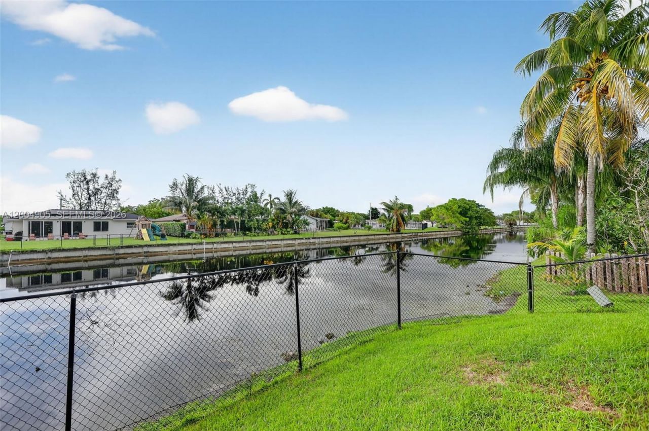 7891 NW 90th Ave , Tamarac, FL 33321 Photo