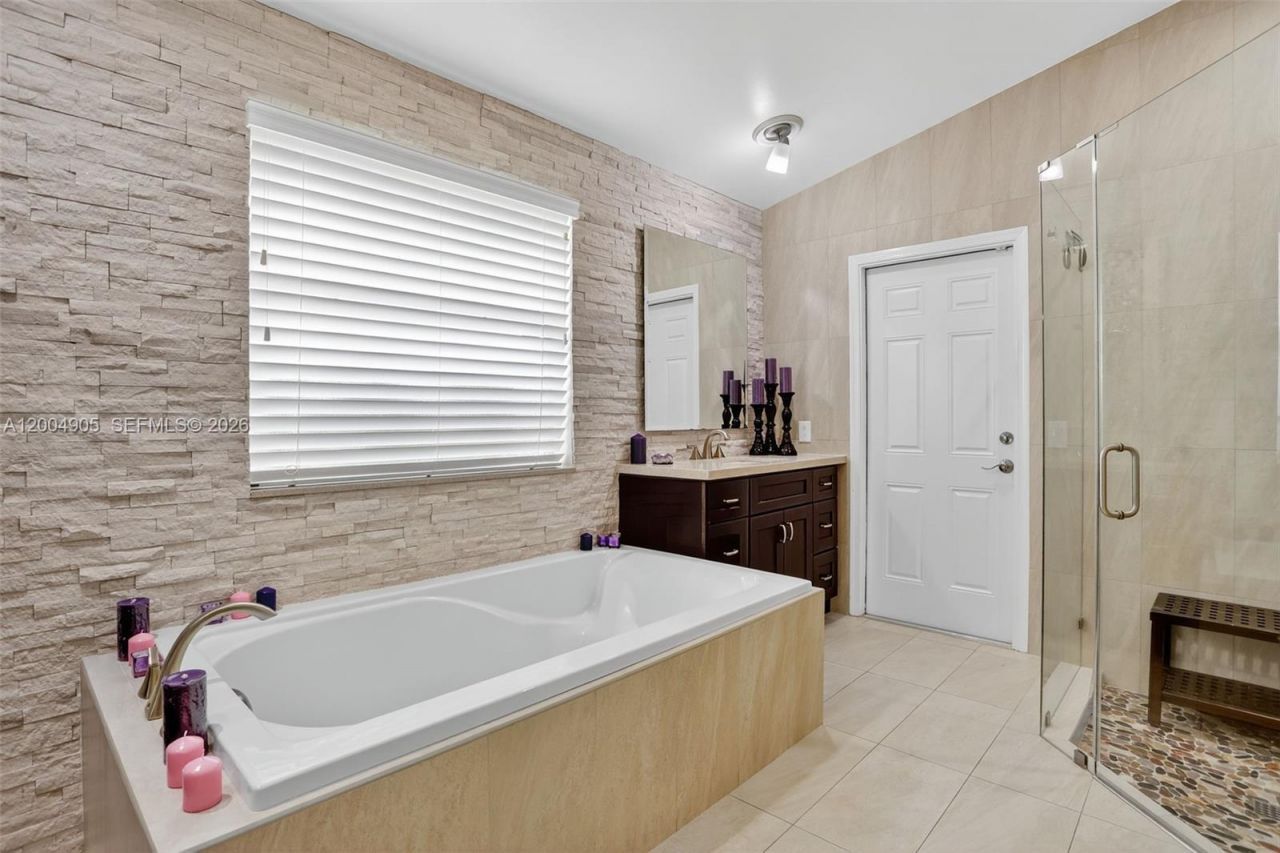 7891 NW 90th Ave , Tamarac, FL 33321 Photo