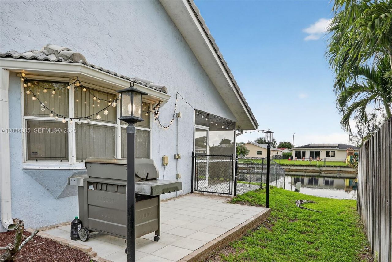 7891 NW 90th Ave , Tamarac, FL 33321 Photo