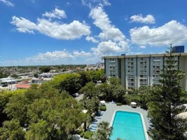 4550 NW 9th St, Unit 803E, Miami, FL 33126