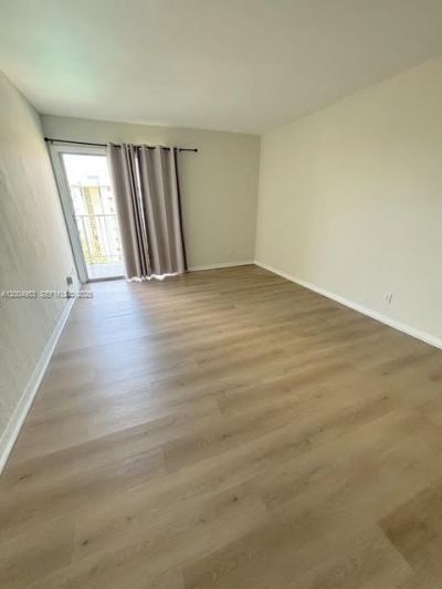 4550 NW 9th St, Unit 803E, Miami, FL 33126 Photo