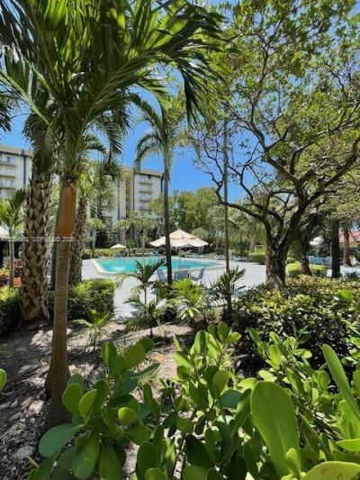 4550 NW 9th St, Unit 803E, Miami, FL 33126 Photo