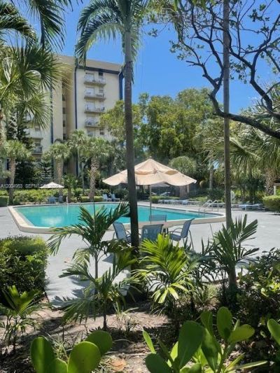 4550 NW 9th St, Unit 803E, Miami, FL 33126 Photo