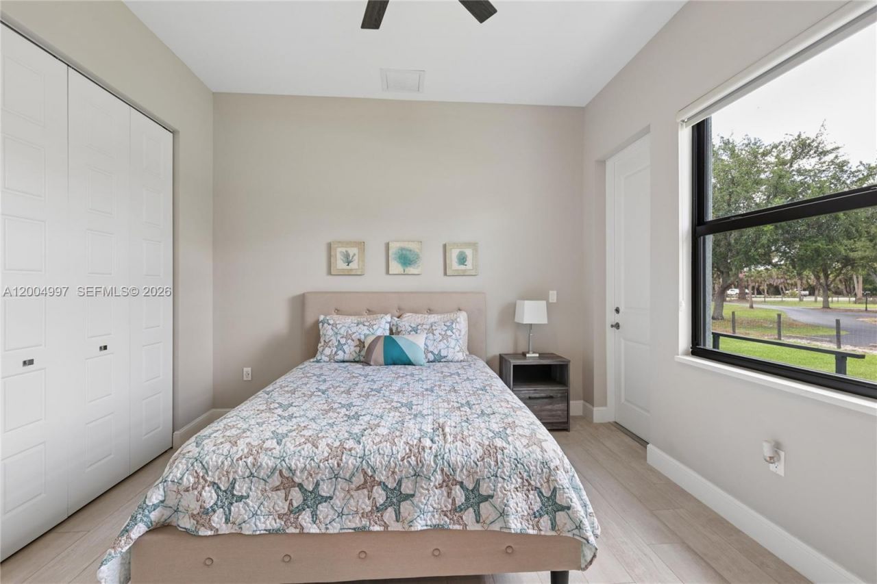 360 13th St Sw, Naples, FL 34117 Photo