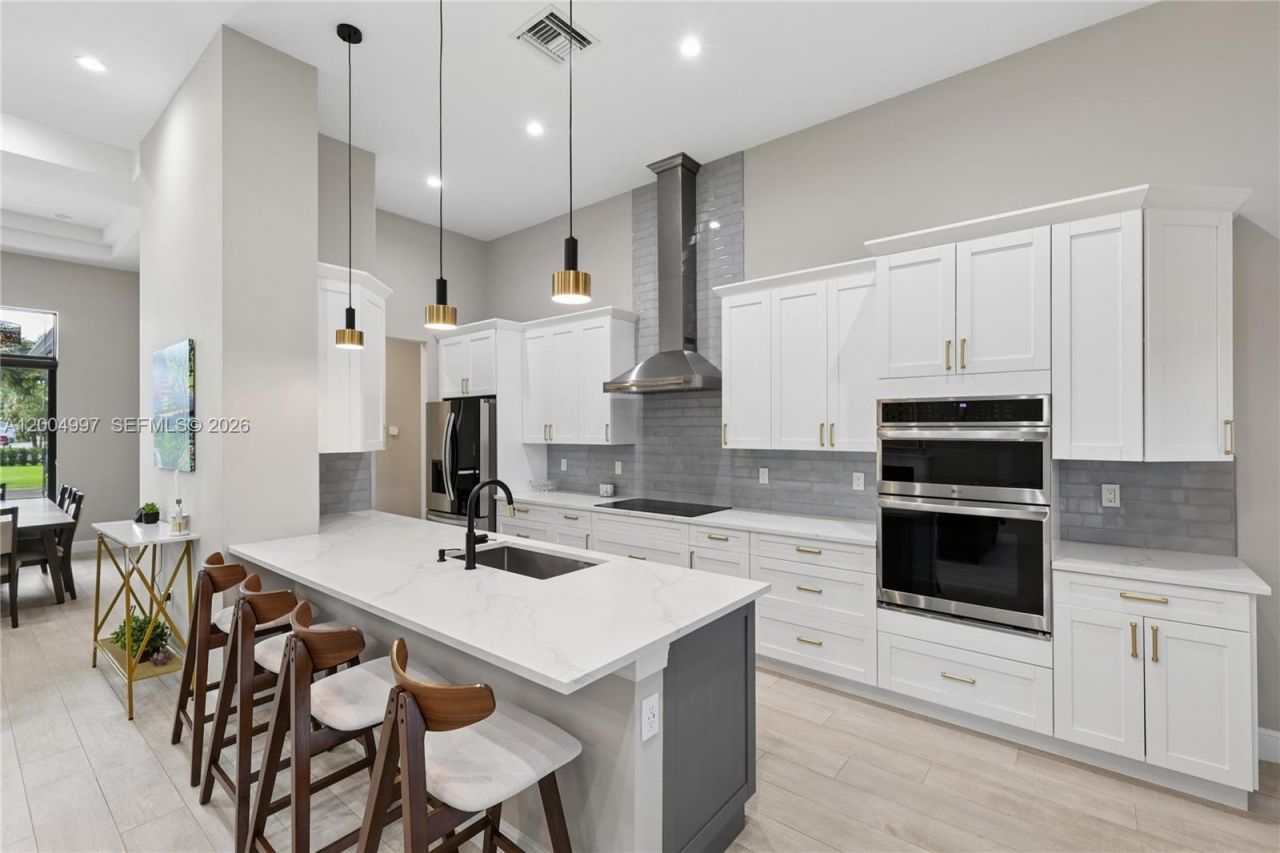 360 13th St Sw, Naples, FL 34117 Photo