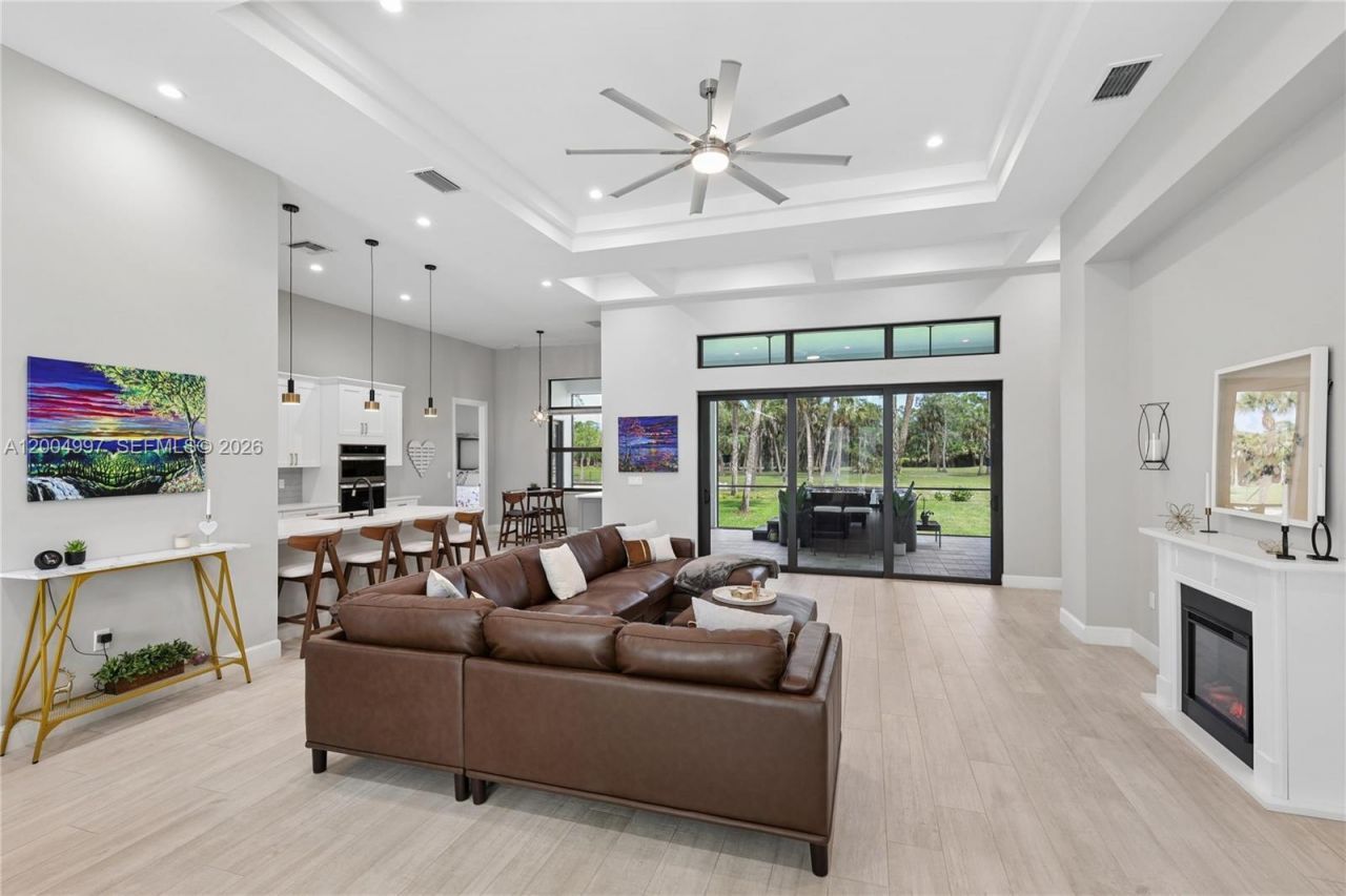360 13th St Sw, Naples, FL 34117 Photo