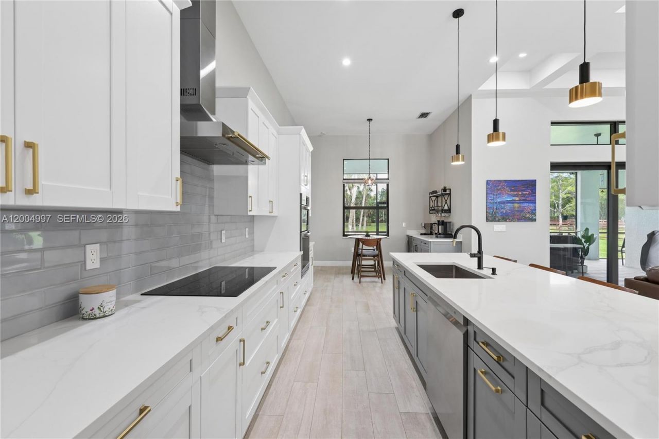 360 13th St Sw, Naples, FL 34117 Photo