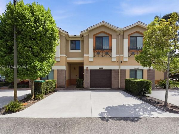 6320 S Station Sq , Davie, FL 33314