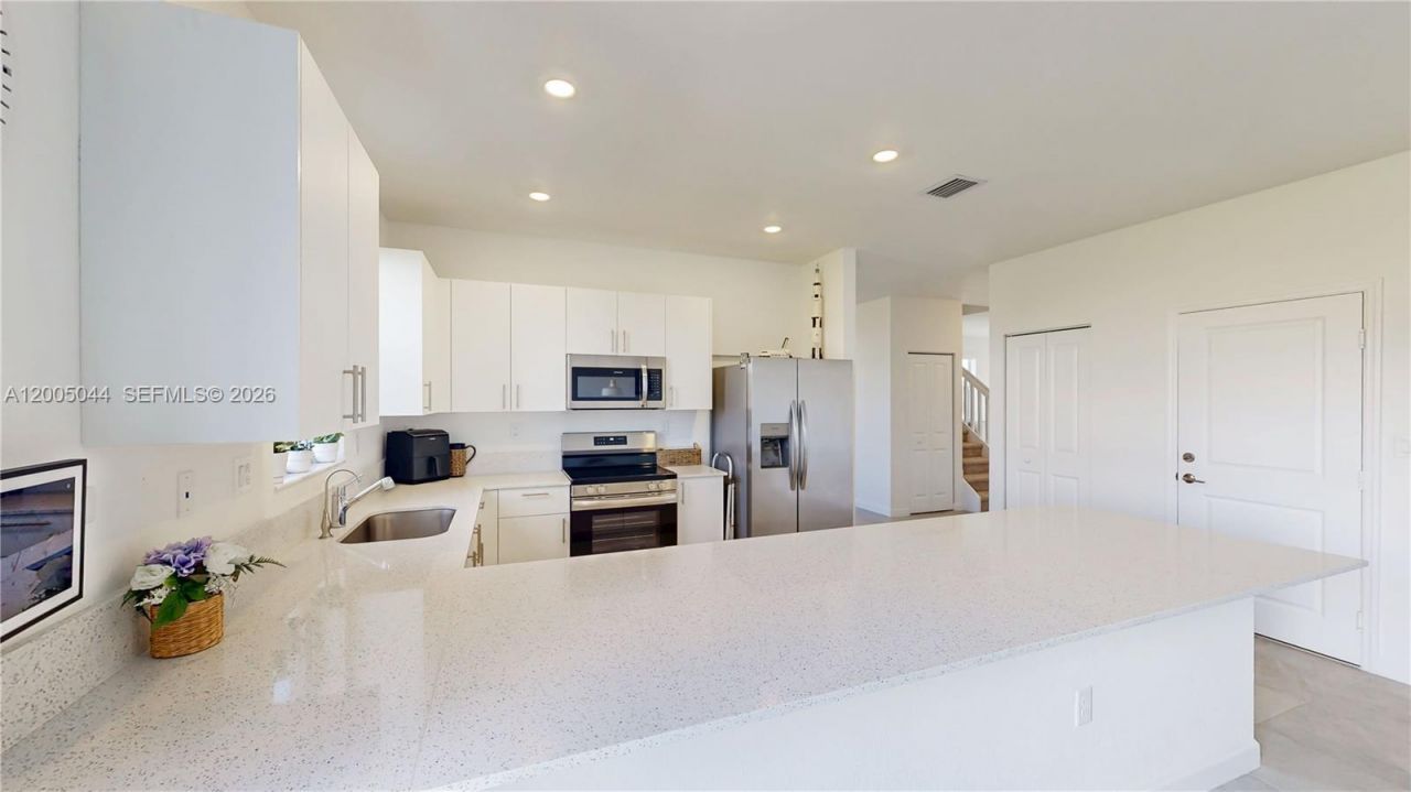 2333 SE 28th Ct , Homestead, FL 33035 Photo