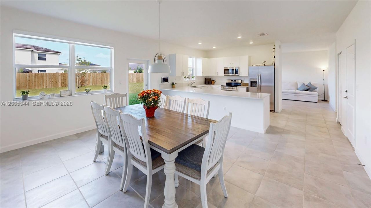 2333 SE 28th Ct , Homestead, FL 33035 Photo