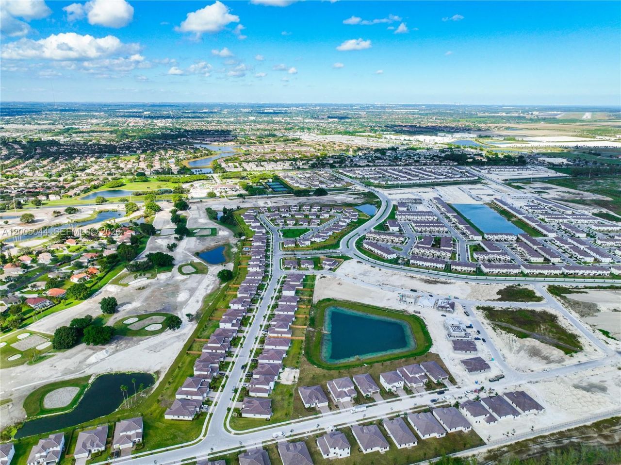 2333 SE 28th Ct , Homestead, FL 33035 Photo