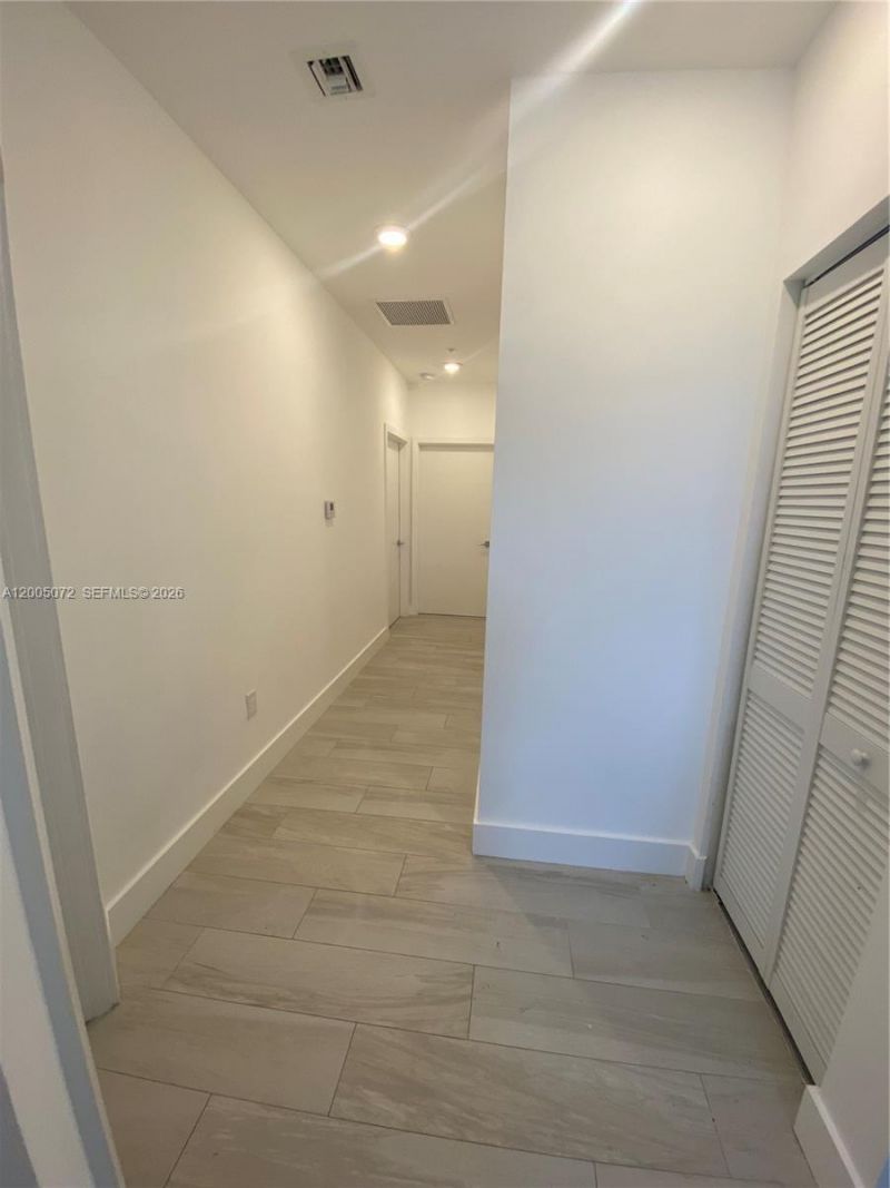 909 NW 45th Ter , Plantation, FL 33317 Photo