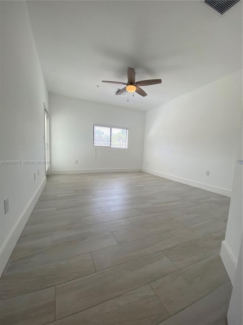 909 NW 45th Ter , Plantation, FL 33317 Photo