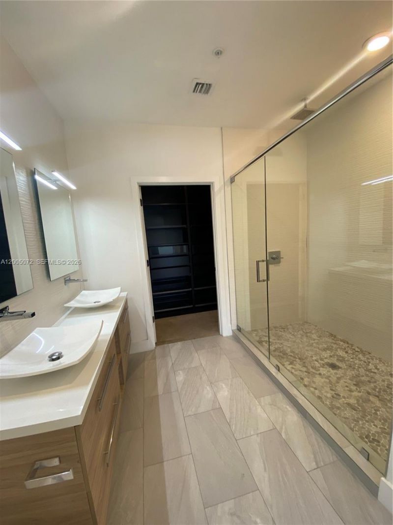 909 NW 45th Ter , Plantation, FL 33317 Photo