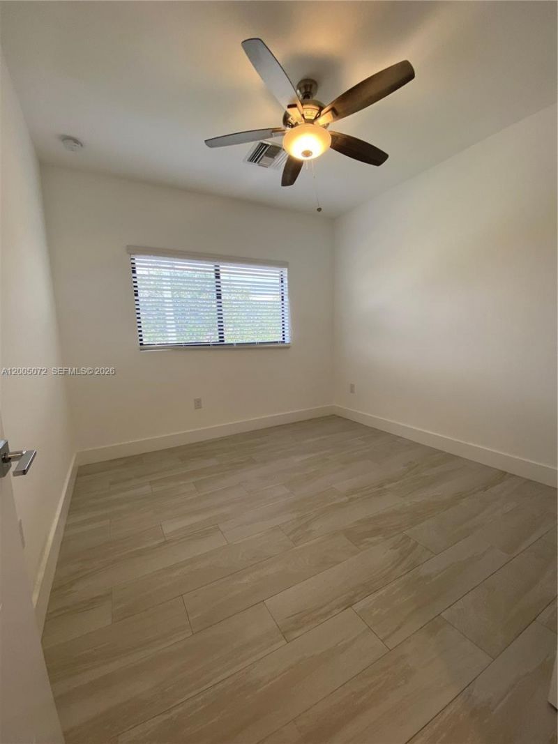 909 NW 45th Ter , Plantation, FL 33317 Photo