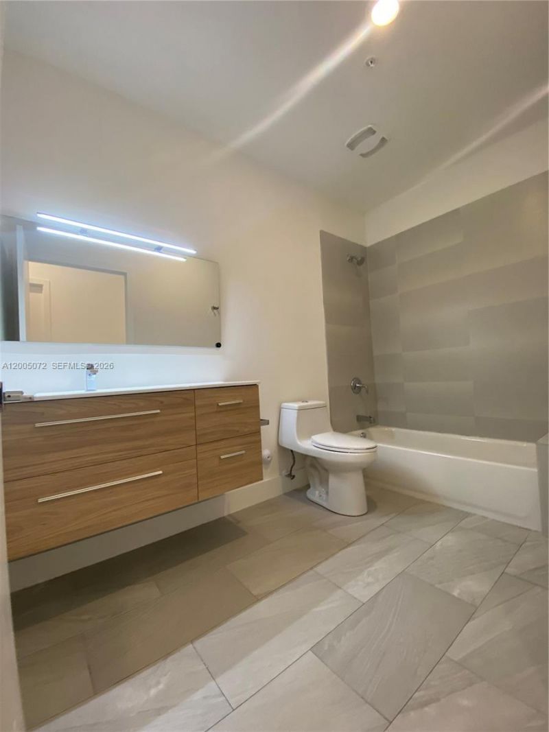 909 NW 45th Ter , Plantation, FL 33317 Photo