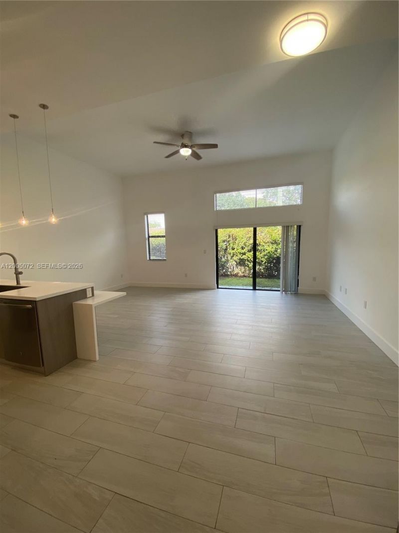 909 NW 45th Ter , Plantation, FL 33317 Photo