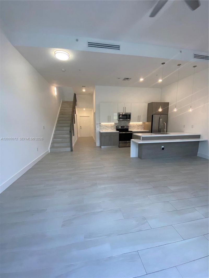 909 NW 45th Ter , Plantation, FL 33317 Photo