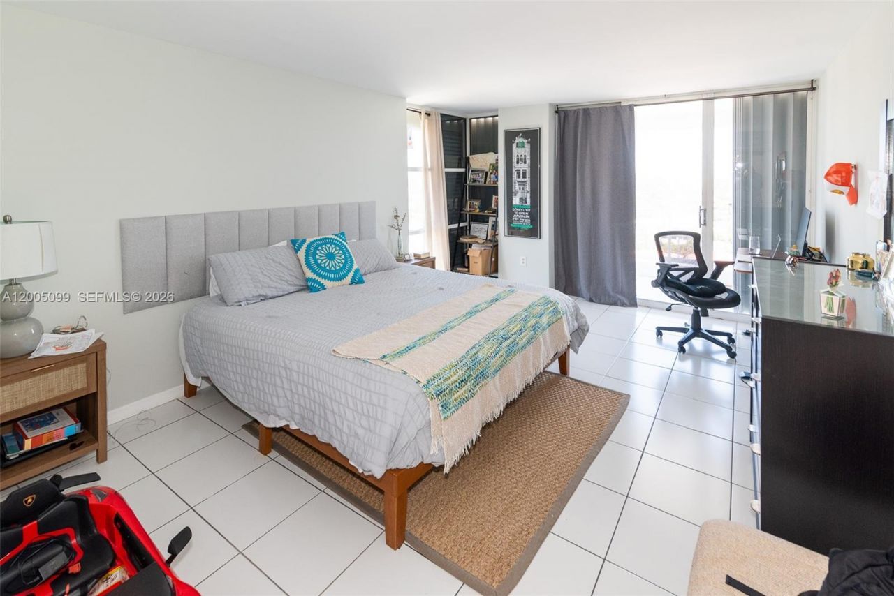 9341 Collins Ave, Unit 907, Surfside, FL 33154 Photo