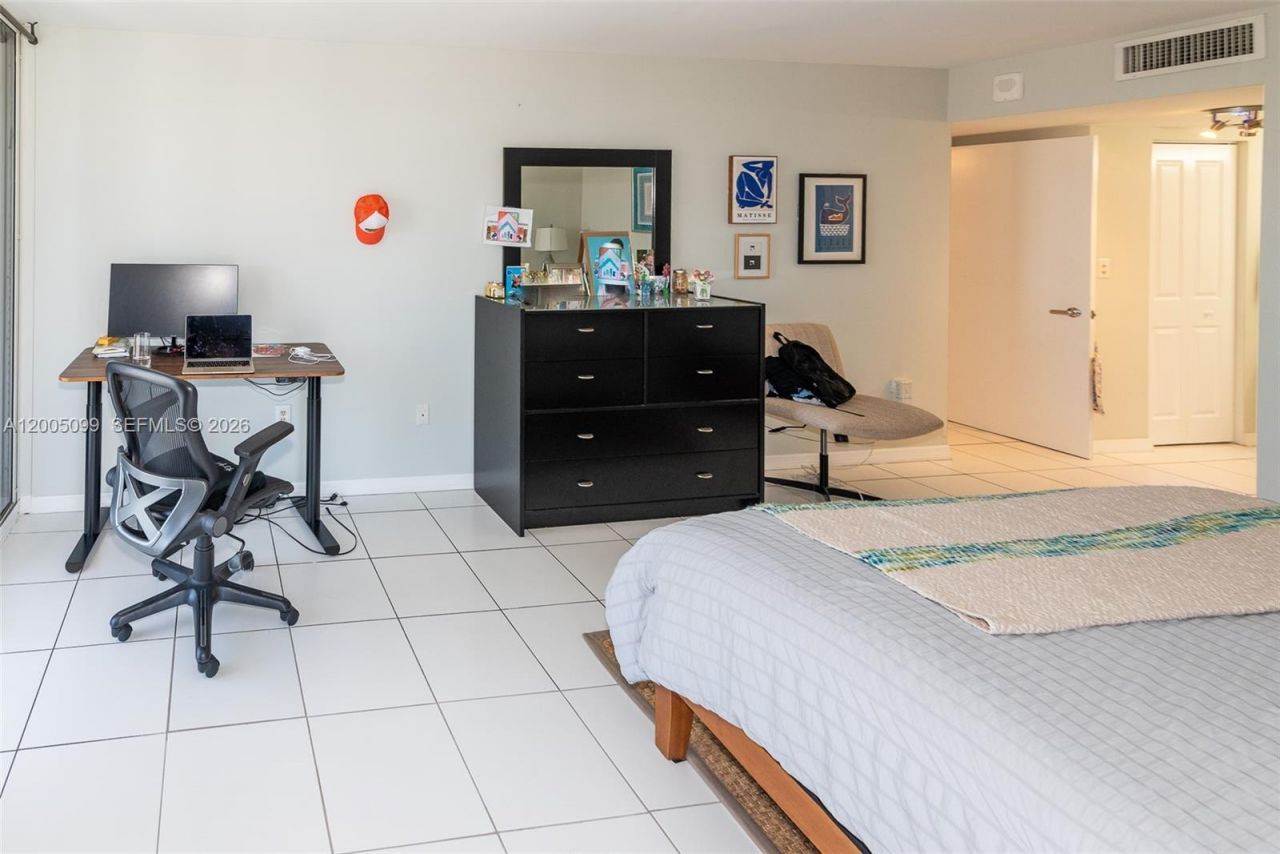 9341 Collins Ave, Unit 907, Surfside, FL 33154 Photo