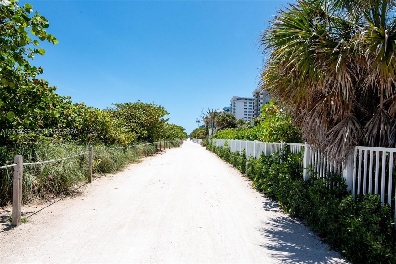 9341 Collins Ave, Unit 907, Surfside, FL 33154 Photo