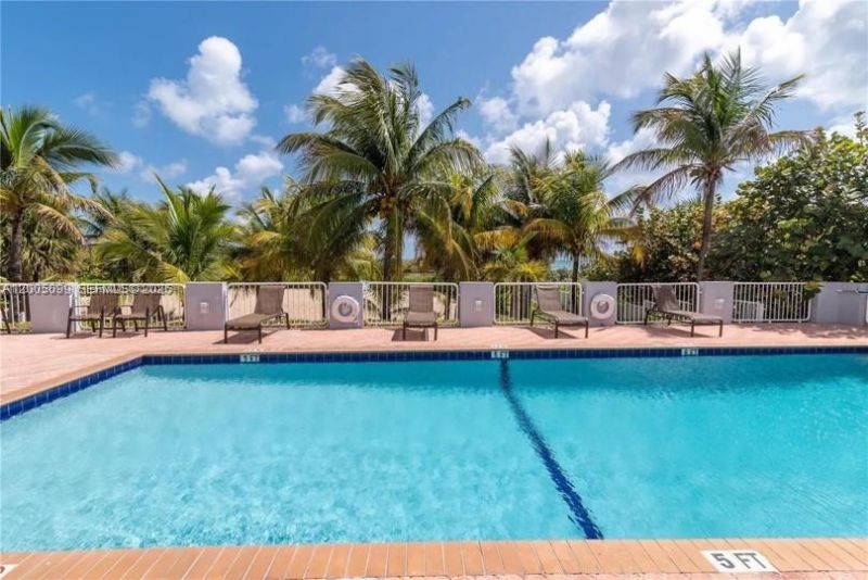 9341 Collins Ave , Unit 907, Surfside, FL 33154 Photo