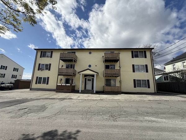 24 Larch St, Unit 5, New Bedford, MA 02740