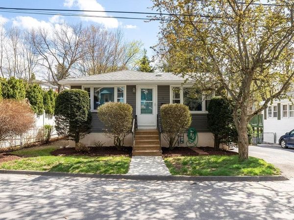 9 Briarcliff Street, Worcester, MA 01602