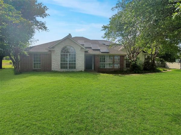 3661 Emo Street , Midlothian, TX 76065