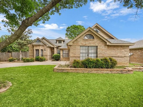 2909 Pitkin Drive , Arlington, TX 76006