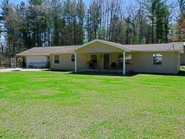 1820 Onondaga Trail, West Branch, MI 48661