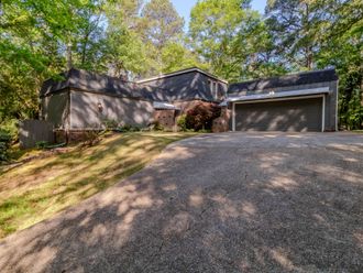 236 Davis Woods Columbus, MS 39705