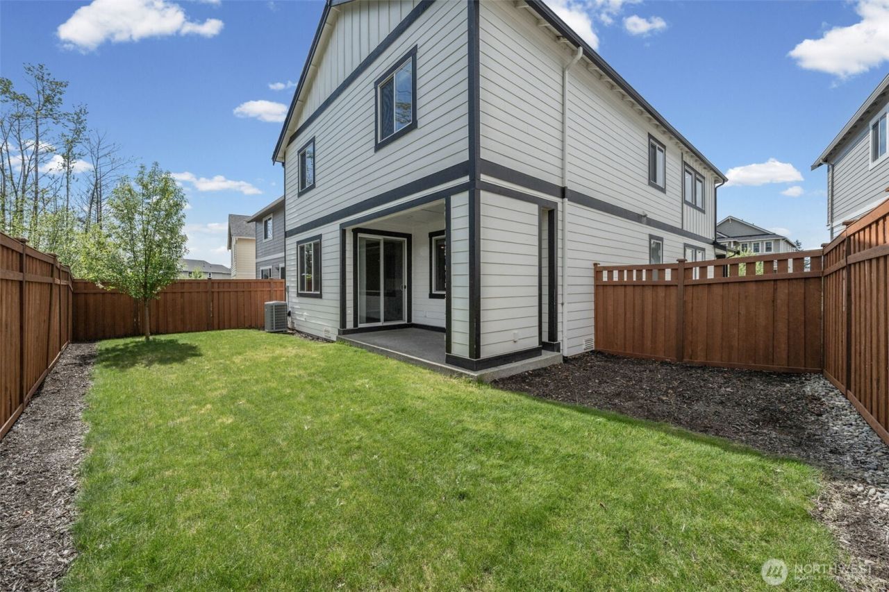 15025 Olympic Loop E, Bonney Lake, WA 98391