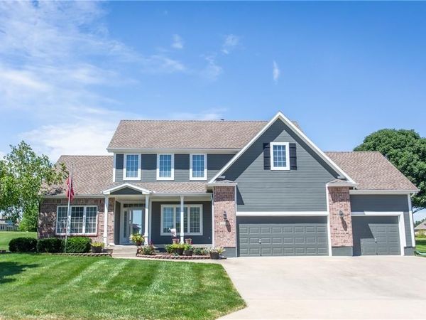 4532 SW Gull Point Drive, Lee's Summit, MO 64082