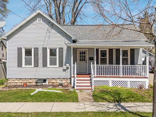 314 E WINNEBAGO STREET, Appleton, WI 54911